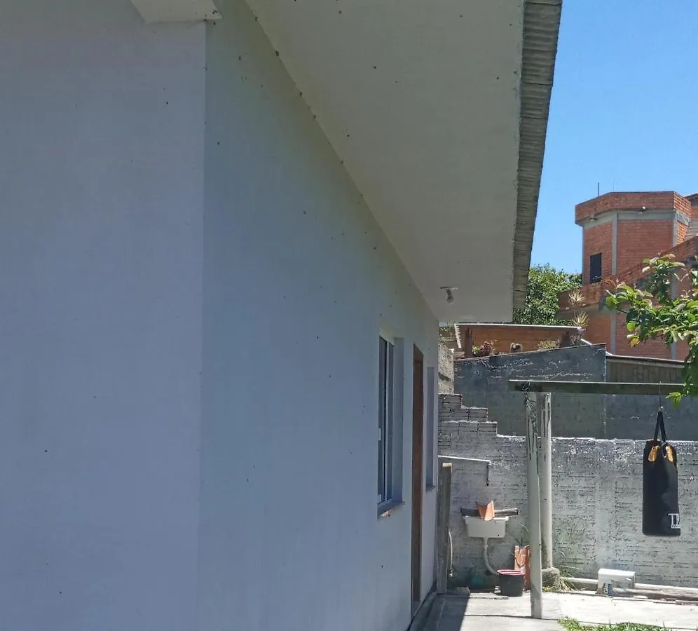 Casa 3 Quartos Proxima As Praias Ate 8 Hospedes. 因比图巴